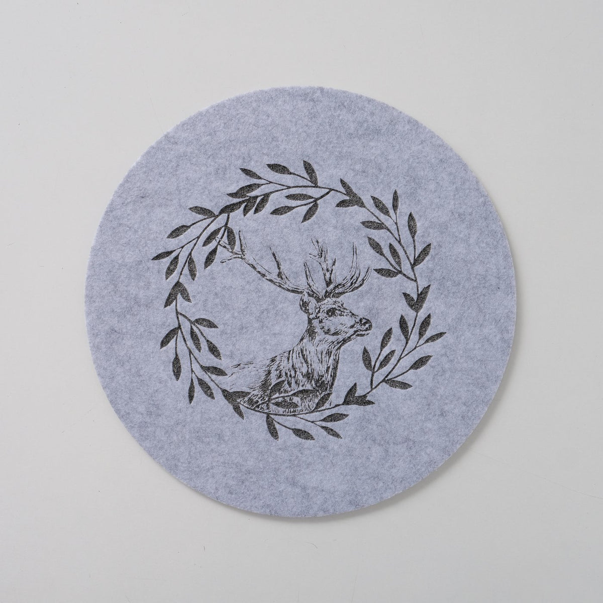 Tischset aus Filz mit Hirsch in grau oder beige