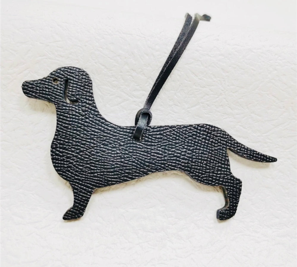 Happy Dachshund Taschenanhänger -Farbe wählbar-