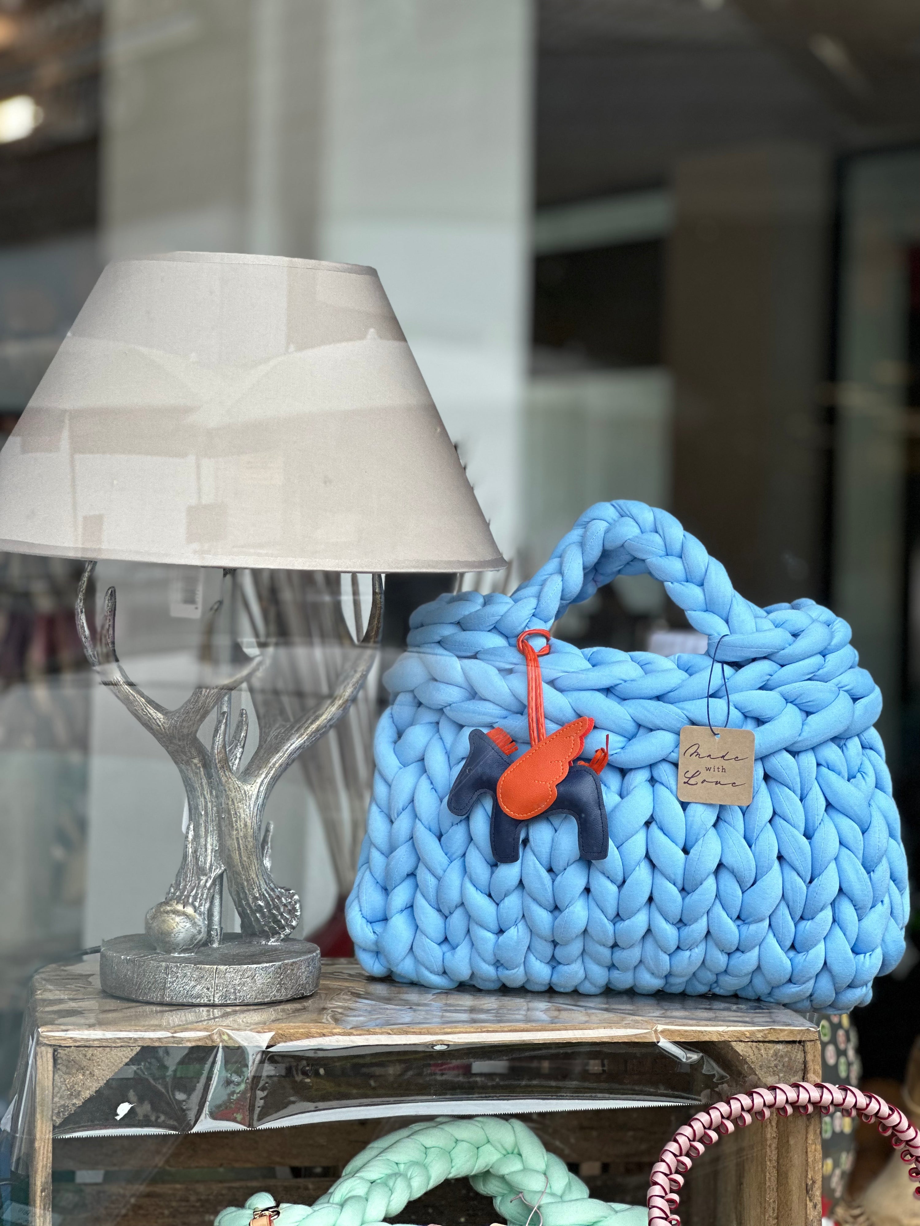 Lofty Loop Bag BIG -Himmelblau mit dunkelblauem Pferd-
